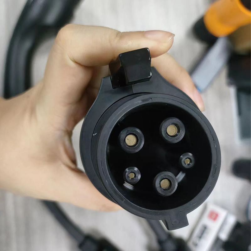 Adaptatore di caricabatterie per veicoli elettrici con cavo per caricabatterie per auto elettriche
